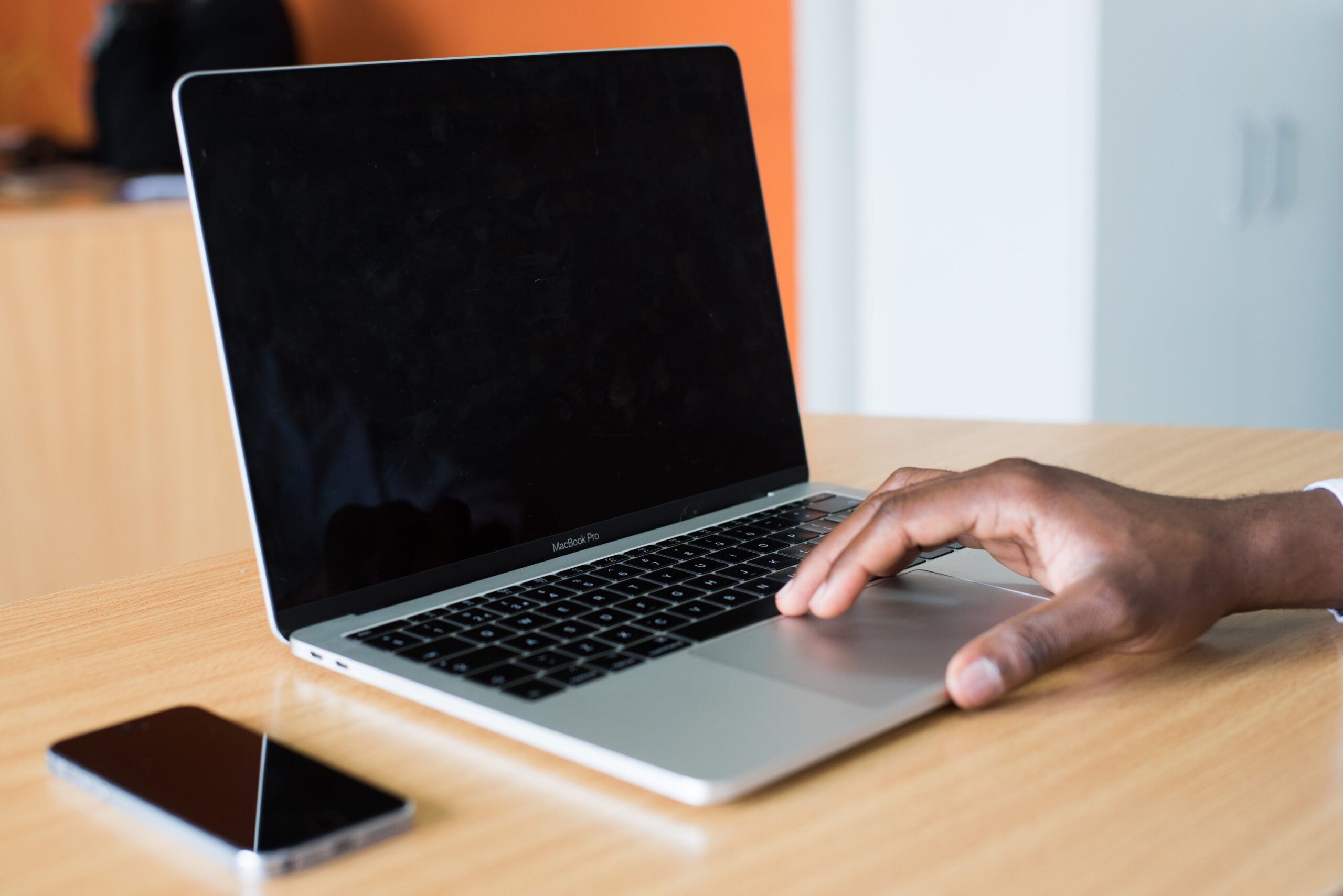 Best Laptops Under KSh 100,000 for Professionals in Kenya